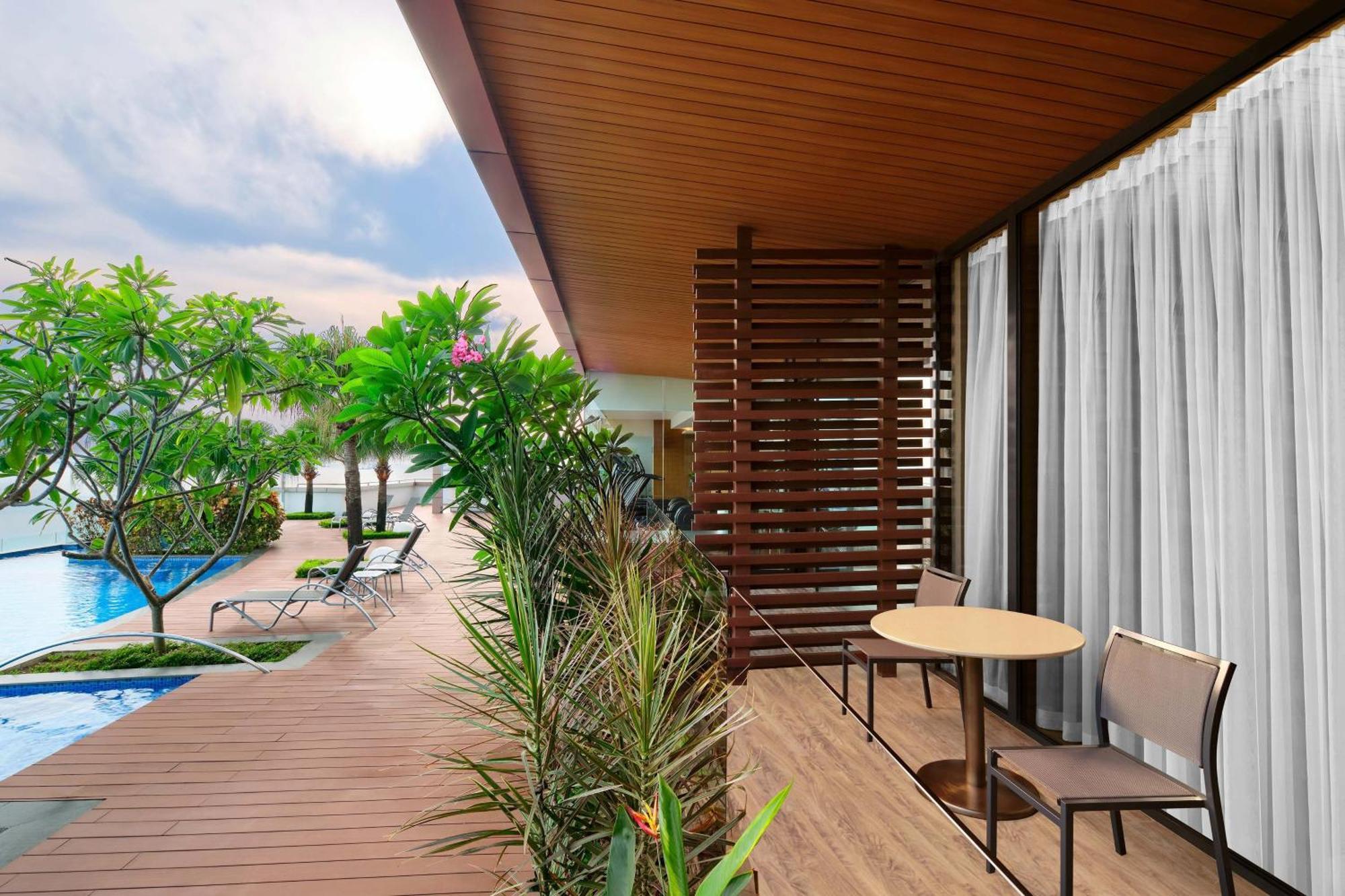 Batam Marriott Hotel Harbour Bay Nagoya Exterior foto